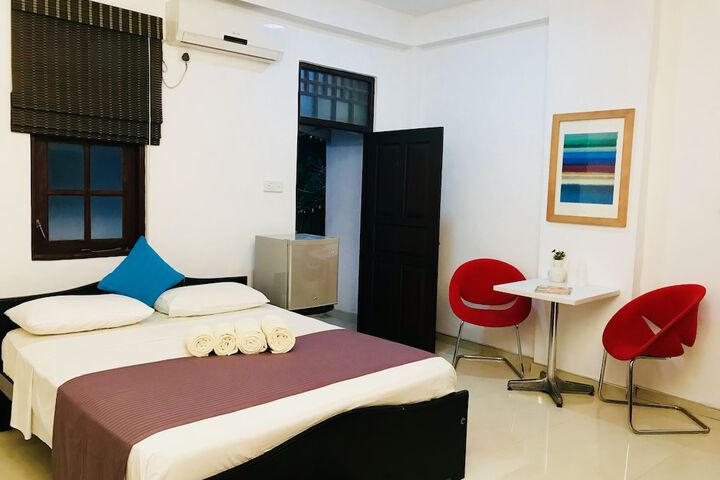 Room 3 of 27