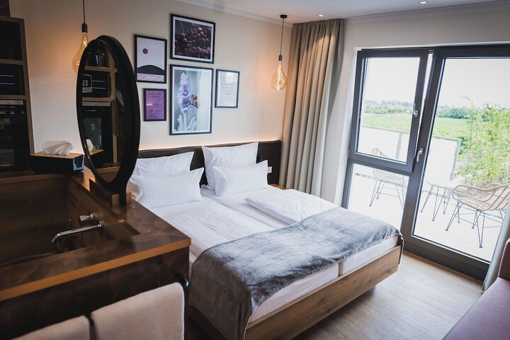 Room 5 of 79