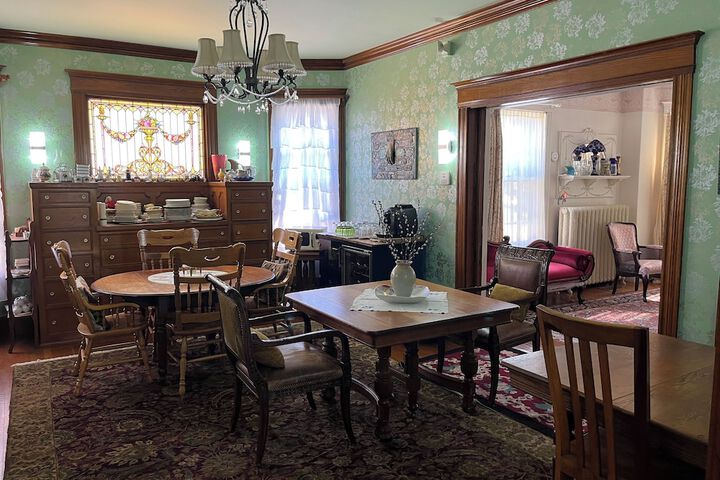 Breakfast/Coffee Service 24 of 35