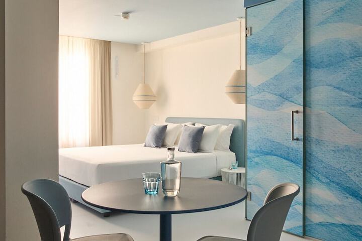 Room 26 of 117
