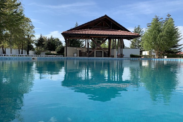 Pool 13 of 21