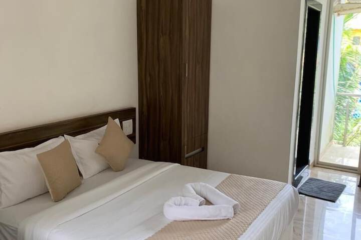 Room 2 of 15