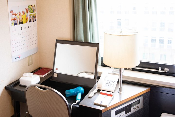 Room 5 of 32
