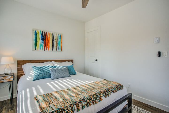 Room 3 of 38