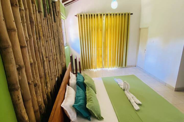 Room 8 of 14