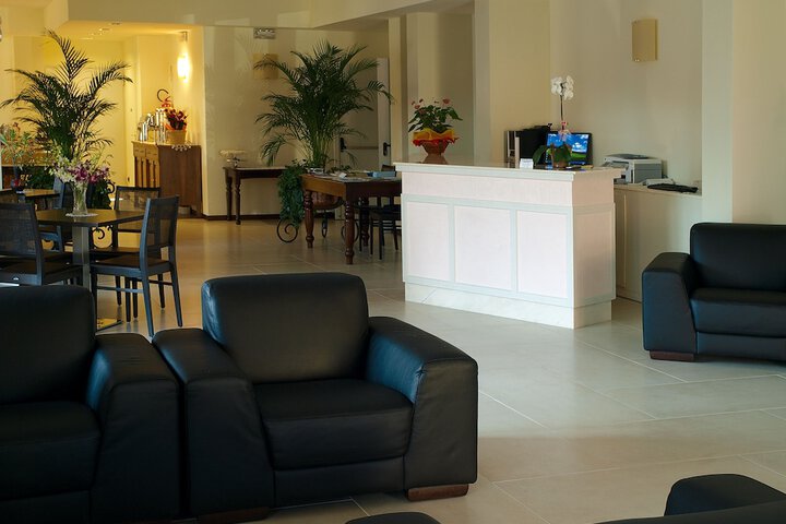 Hotel 2 of 27