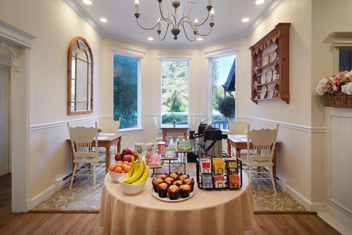 Breakfast area