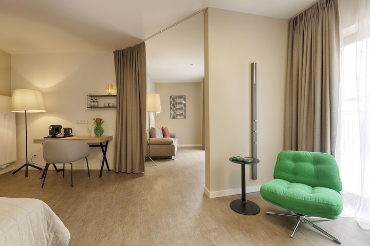 Room 15 of 25