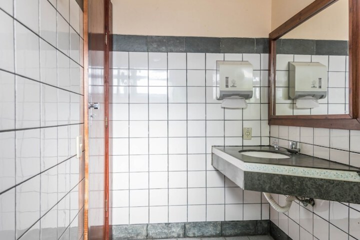 Clean Restrooms