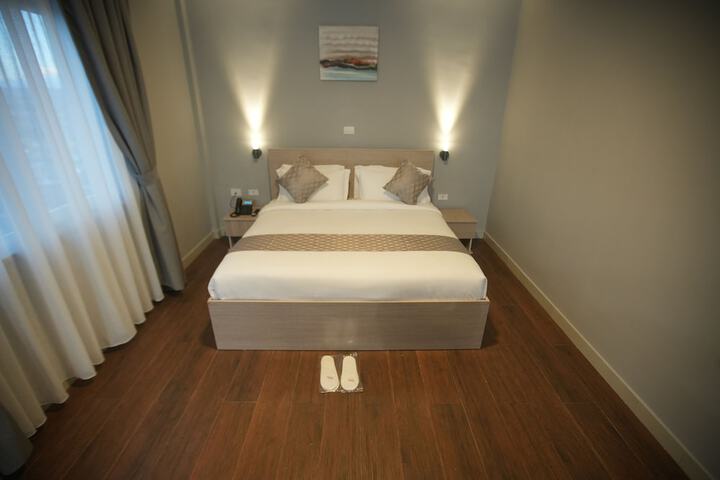 Room 5 of 25