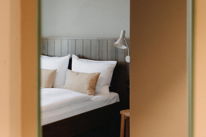 Room 28 of 42