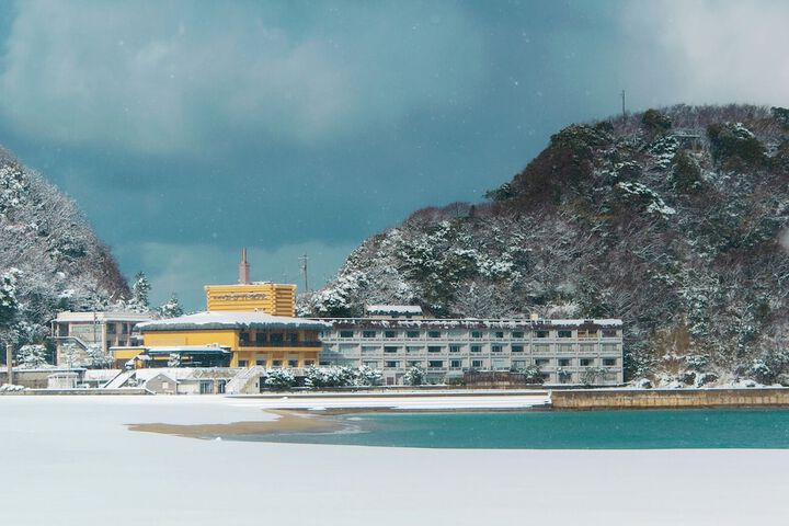 Hotel Entry