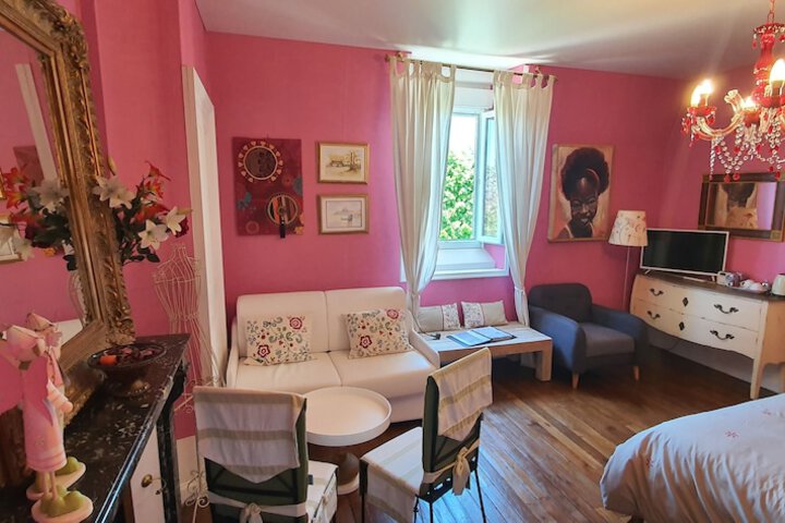 Room 38 of 193