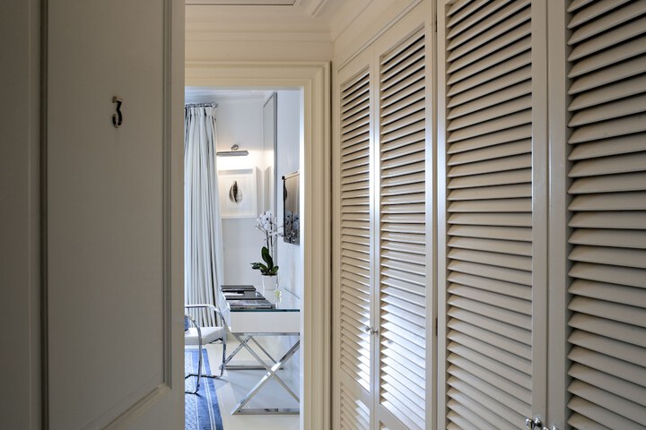Room 15 of 106