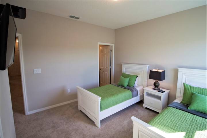 Room 7 of 64