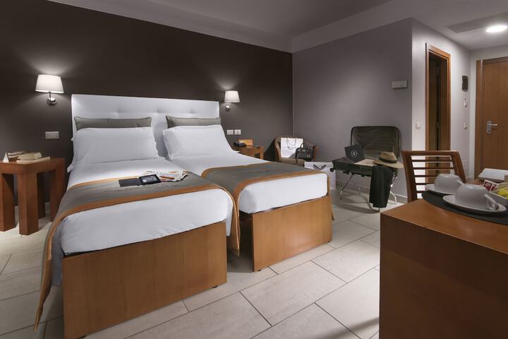 Room 17 of 41