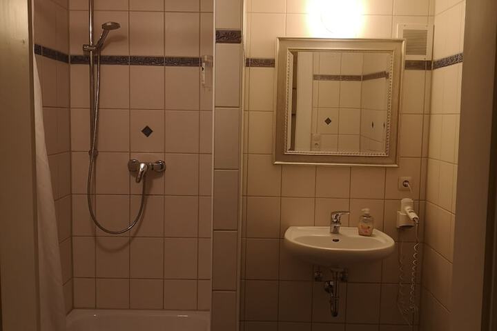 Room 58 of 111