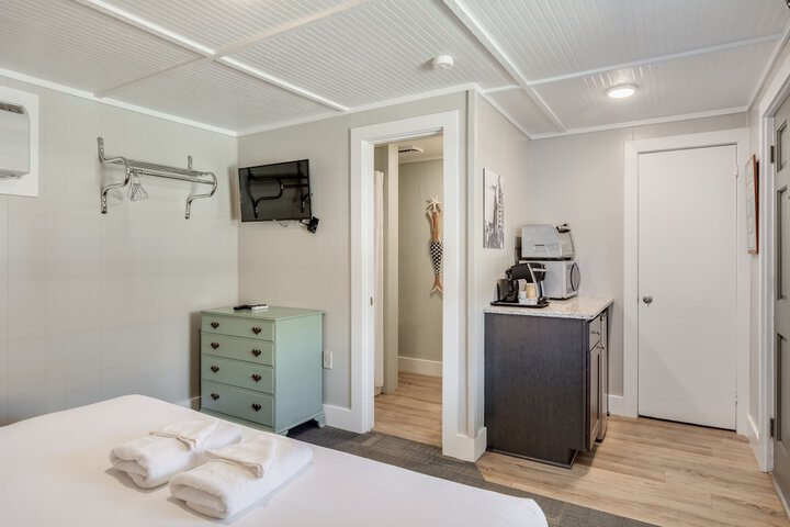 Room 18 of 52