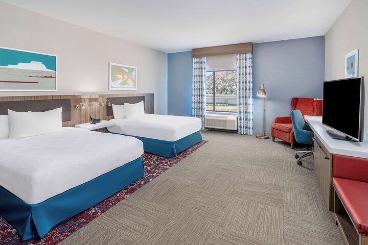 Room 14 of 32
