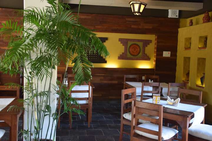 Dining 6 of 15