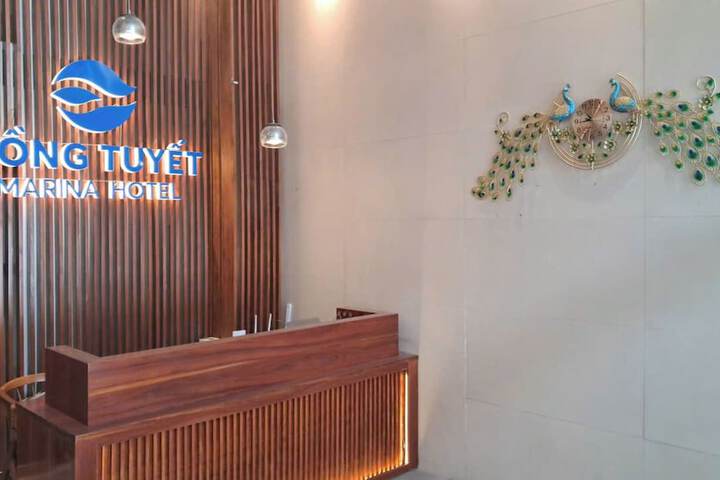 Hong Tuyet Marina hotel