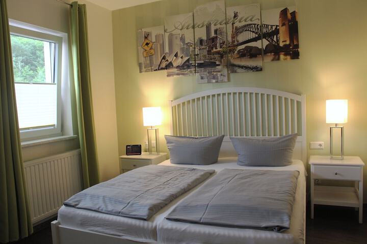 Room 7 of 68