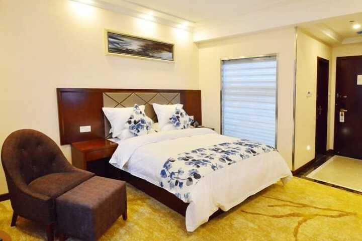 Room 15 of 25