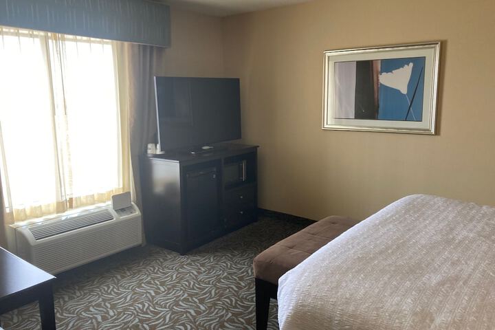 Room 13 of 42