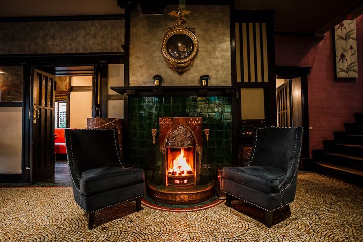 Guest Lobby