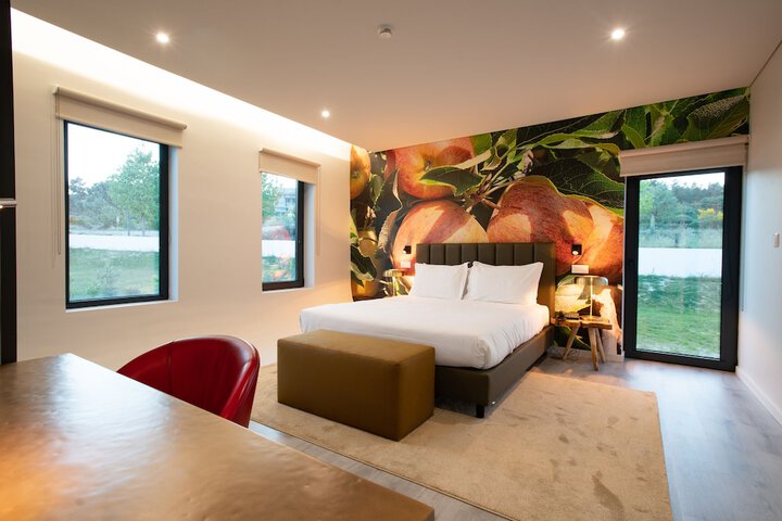 Room 4 of 65