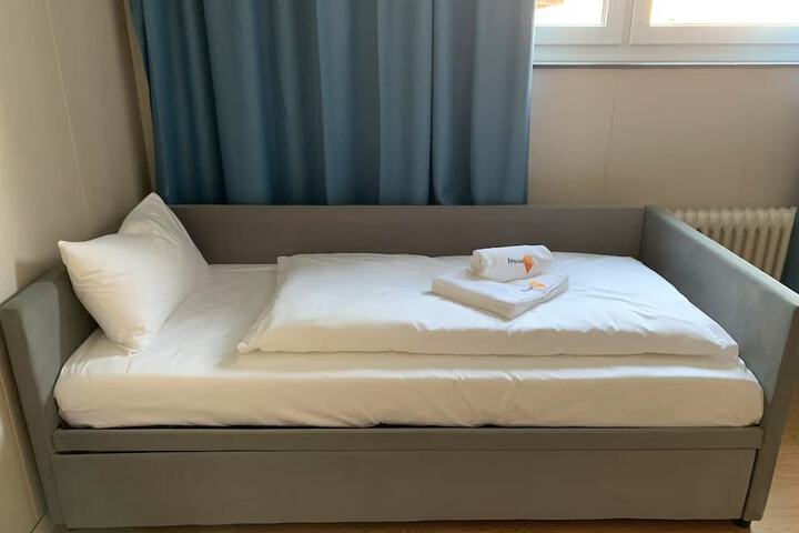 Room 7 of 36