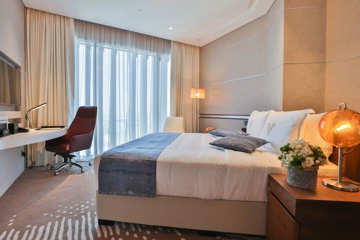Room 27 of 67