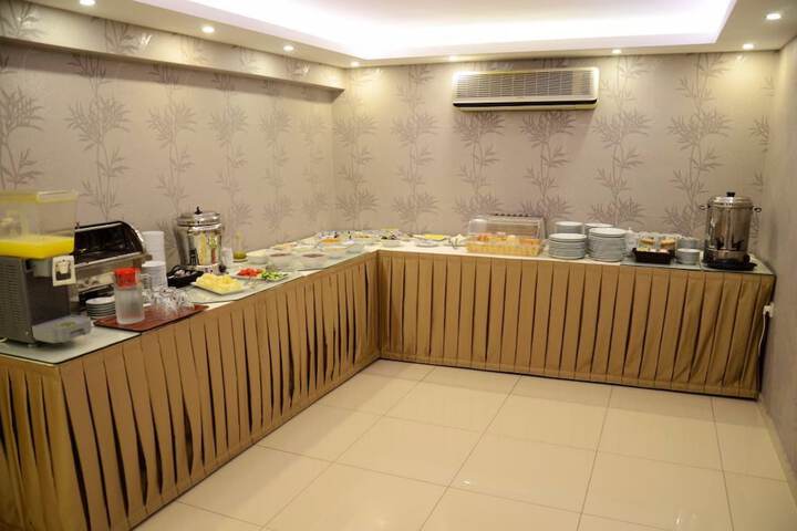 Dining 59 of 72