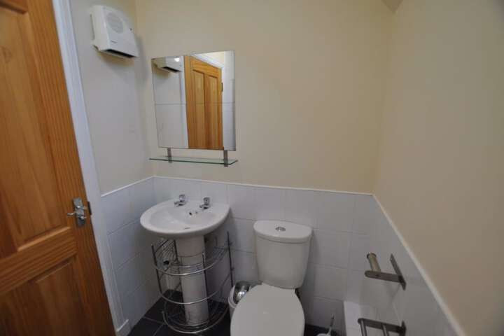 Room 11 of 24
