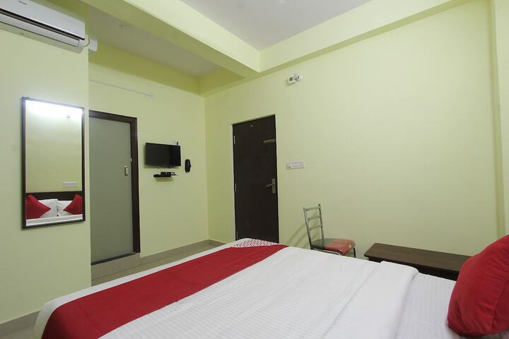 Room 10 of 24