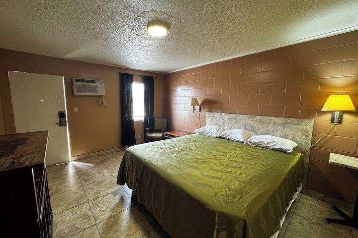 Room 14 of 43