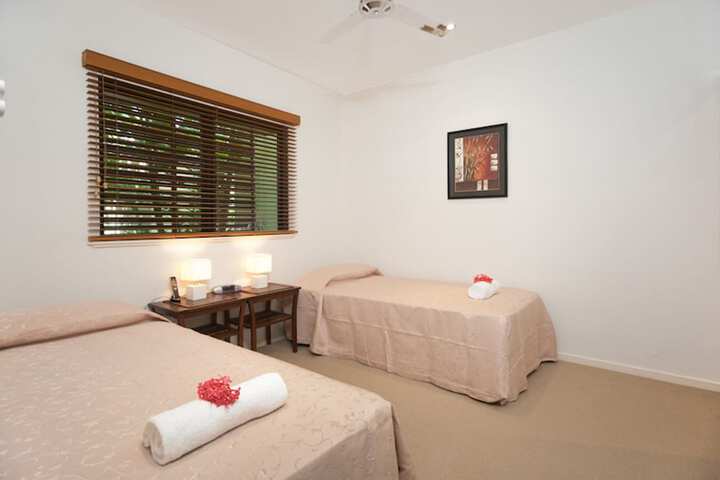 Room 2 of 11