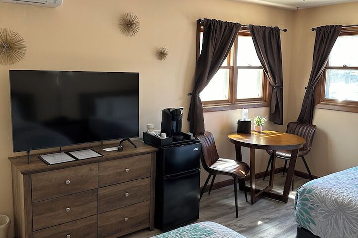 Room 14 of 48
