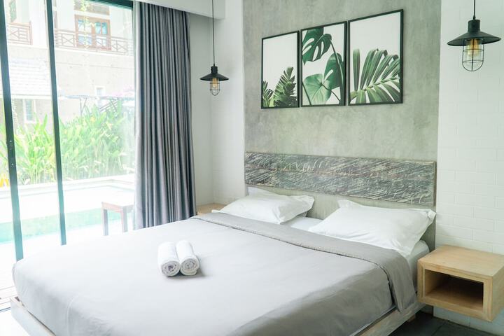 Room 35 of 152
