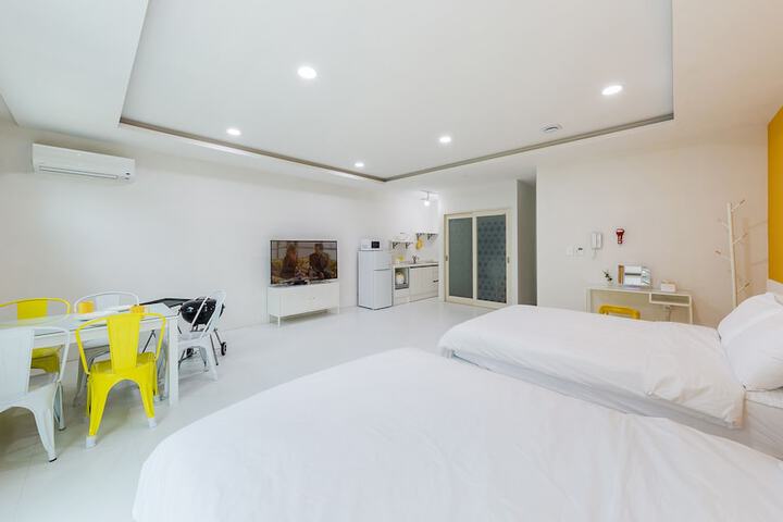 Room 19 of 125