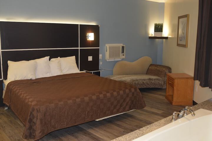 Honeymoon Suite (5 of 5)