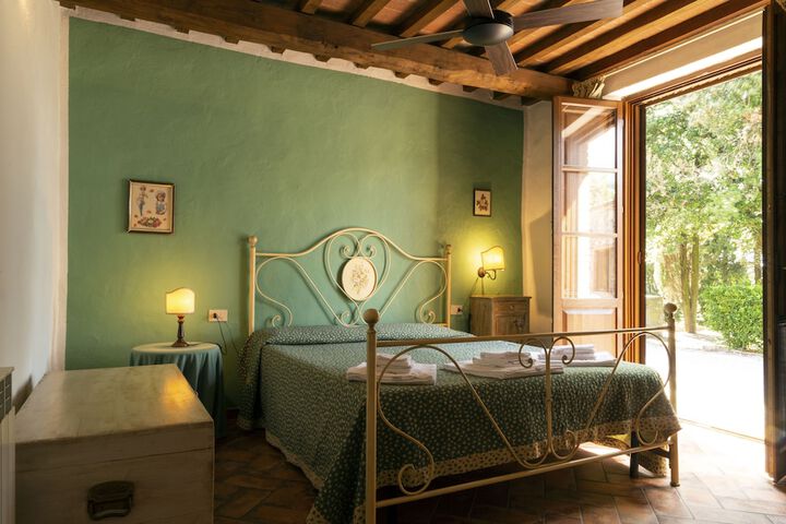 Room 4 of 41