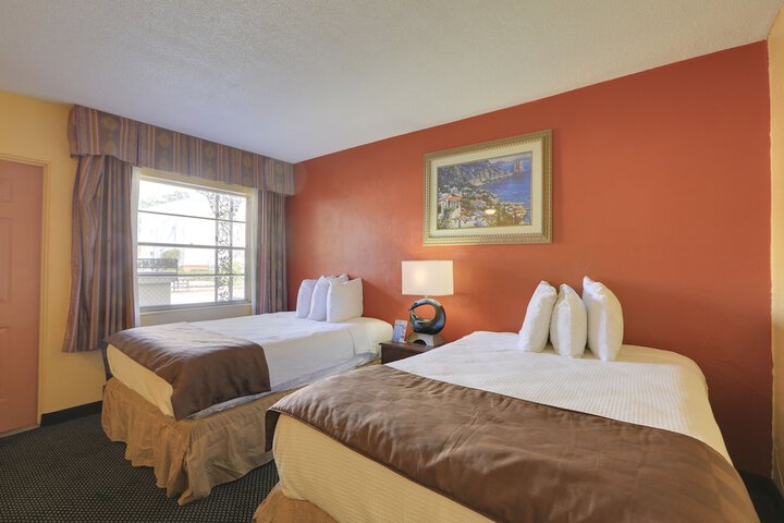 2 Double Beds (1 of 8)