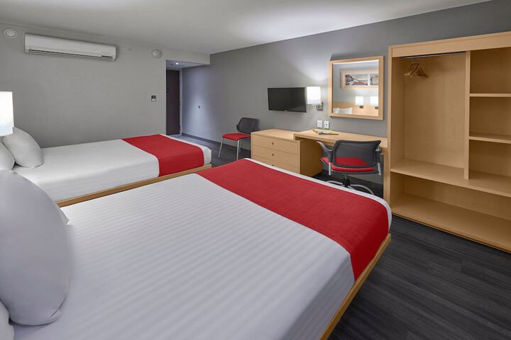Room 4 of 30