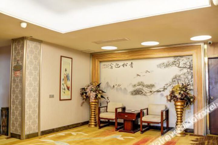 Hotel Interior 22 of 41