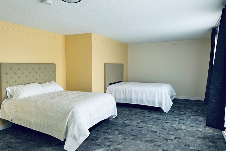 Room 17 of 33