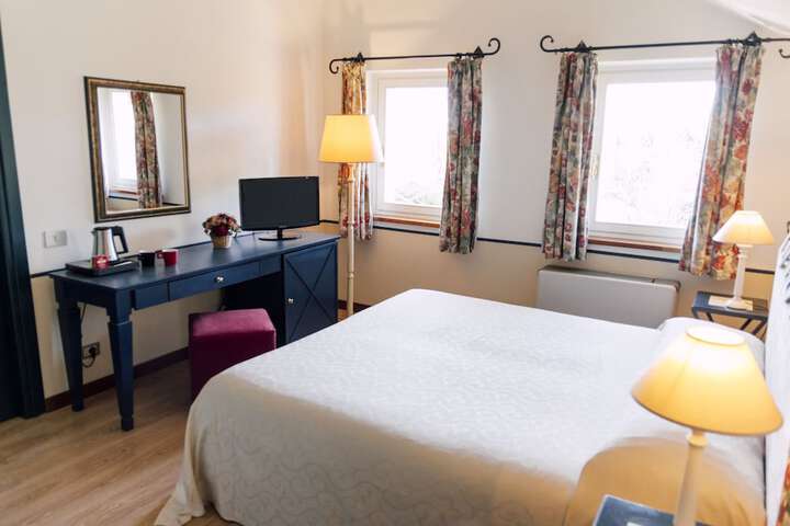 Room 3 of 38