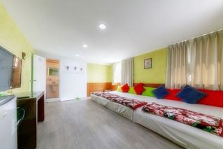 Room 38 of 67