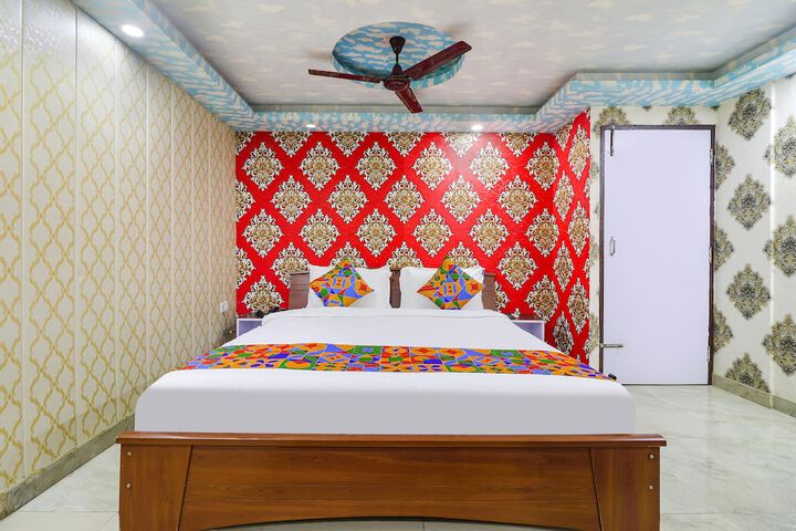 Room 32 of 39