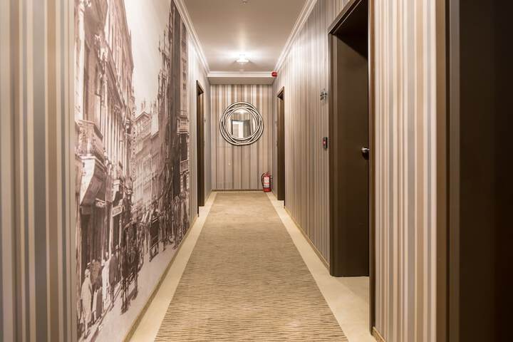 Ballroom/Hall 47 of 54